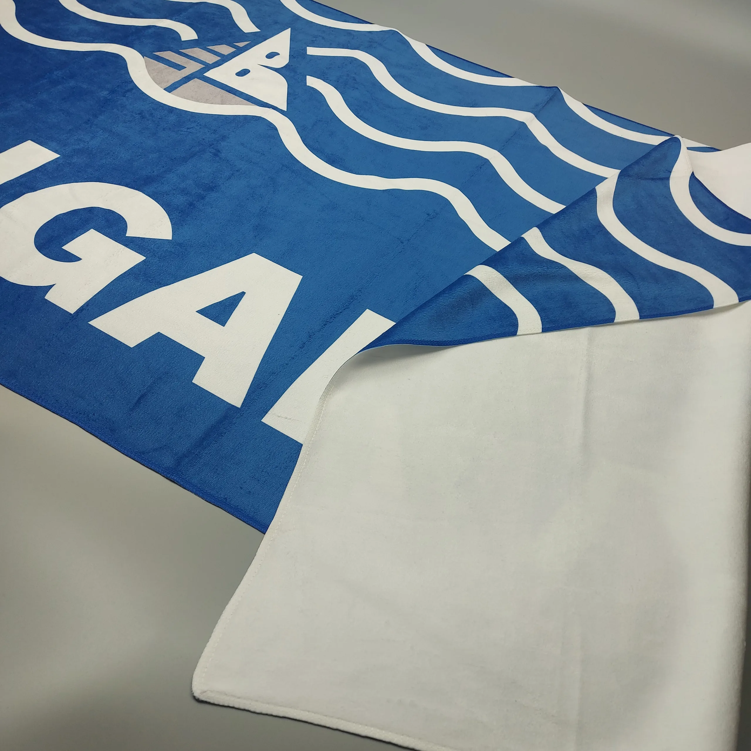 Рушник з мікрофібри з друком зображення на замовлення (логотипу) Рушник з мікрофібри з друком зображення на замовлення (логотипу)