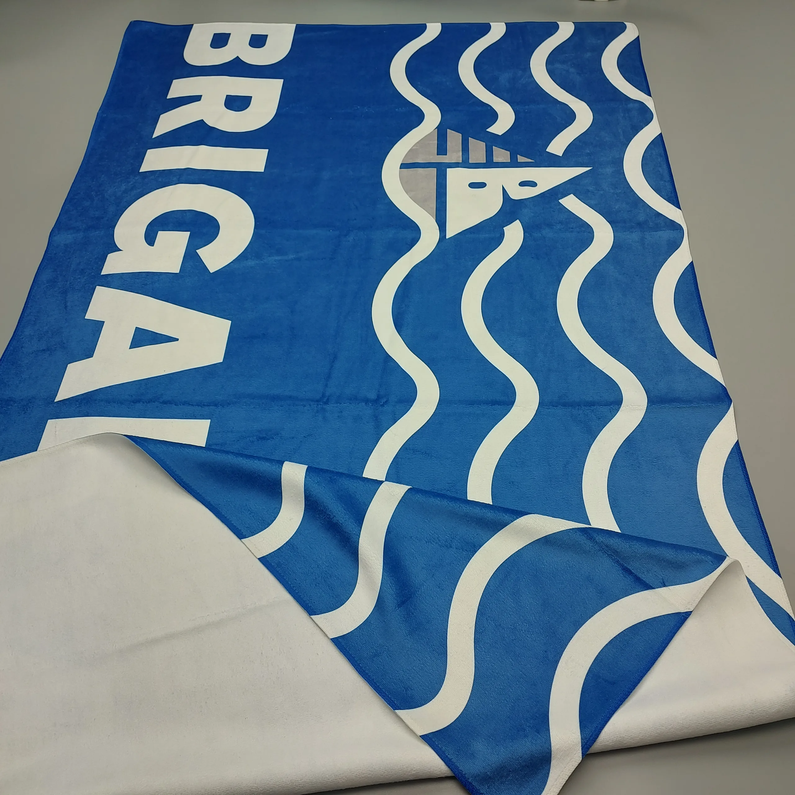 Рушник з мікрофібри з друком зображення на замовлення (логотипу) Рушник з мікрофібри з друком зображення на замовлення (логотипу)