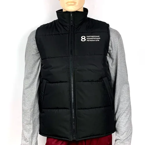 Утеплений жилет (модель №2) пошитий на синтепоні, має термодрук логотипа Kaspersky lab на грудях та спині. 