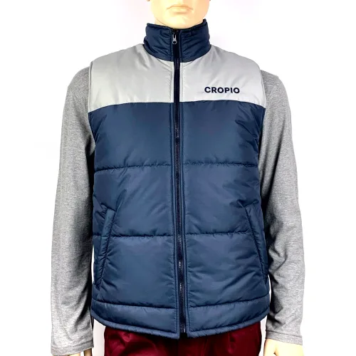 Утеплений жилет з контрастним оздобленням та вишивкою логотипа